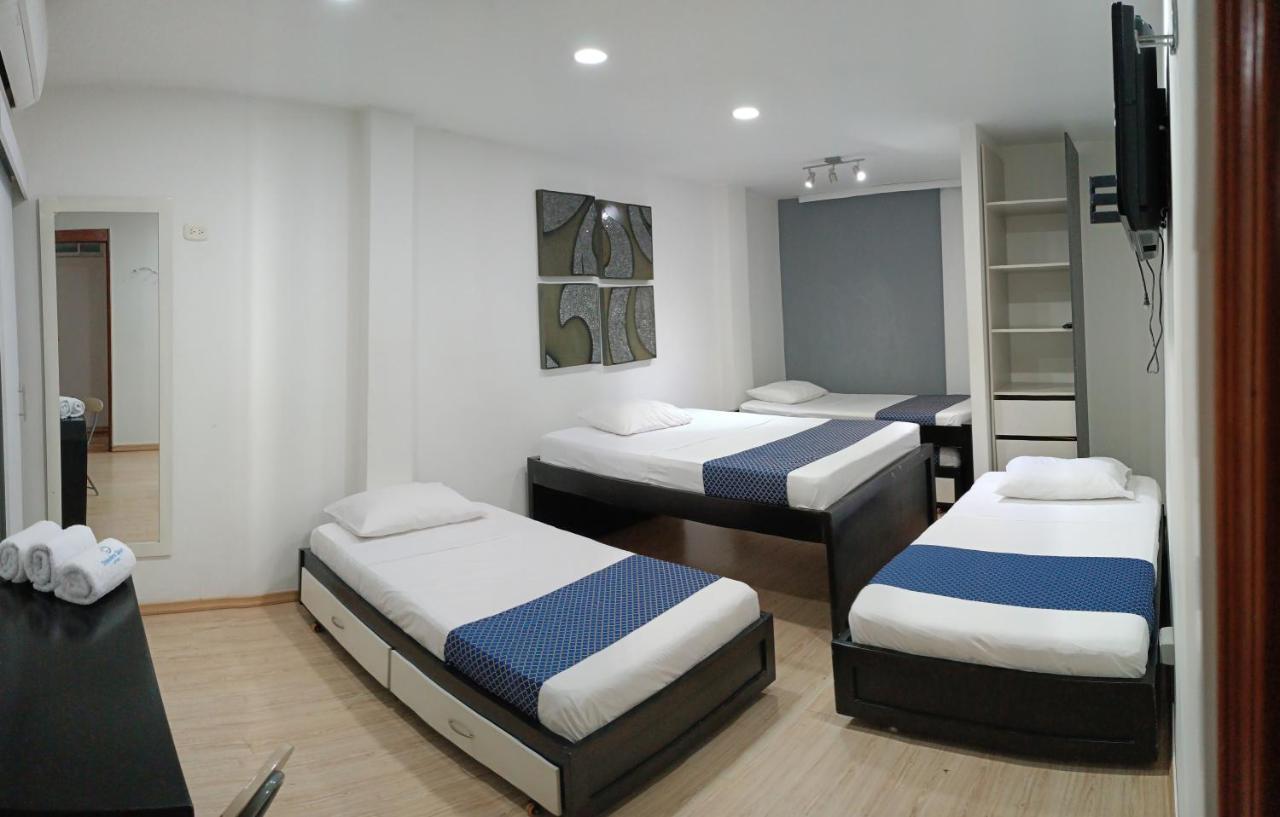 Hotel Travelers Sport Cali Esterno foto