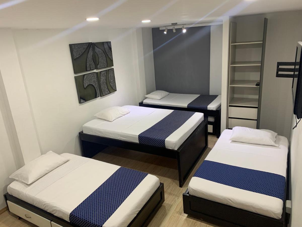 Hotel Travelers Sport Cali Esterno foto